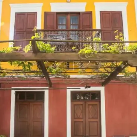 Karnayo Traditional Houses